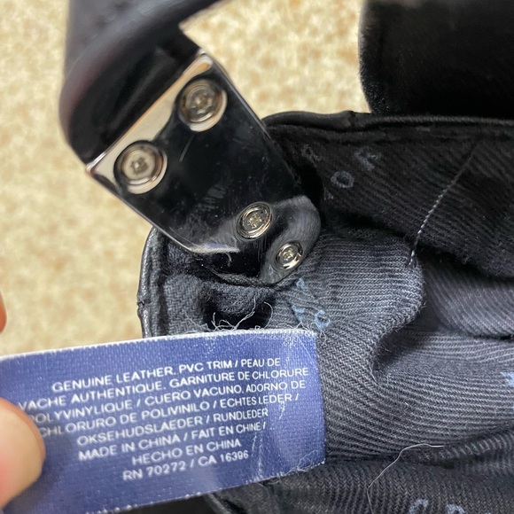 Crazy Horse by Liz Claiborne Genuine Leather Shoulder Bag. - Picture 8 of 14